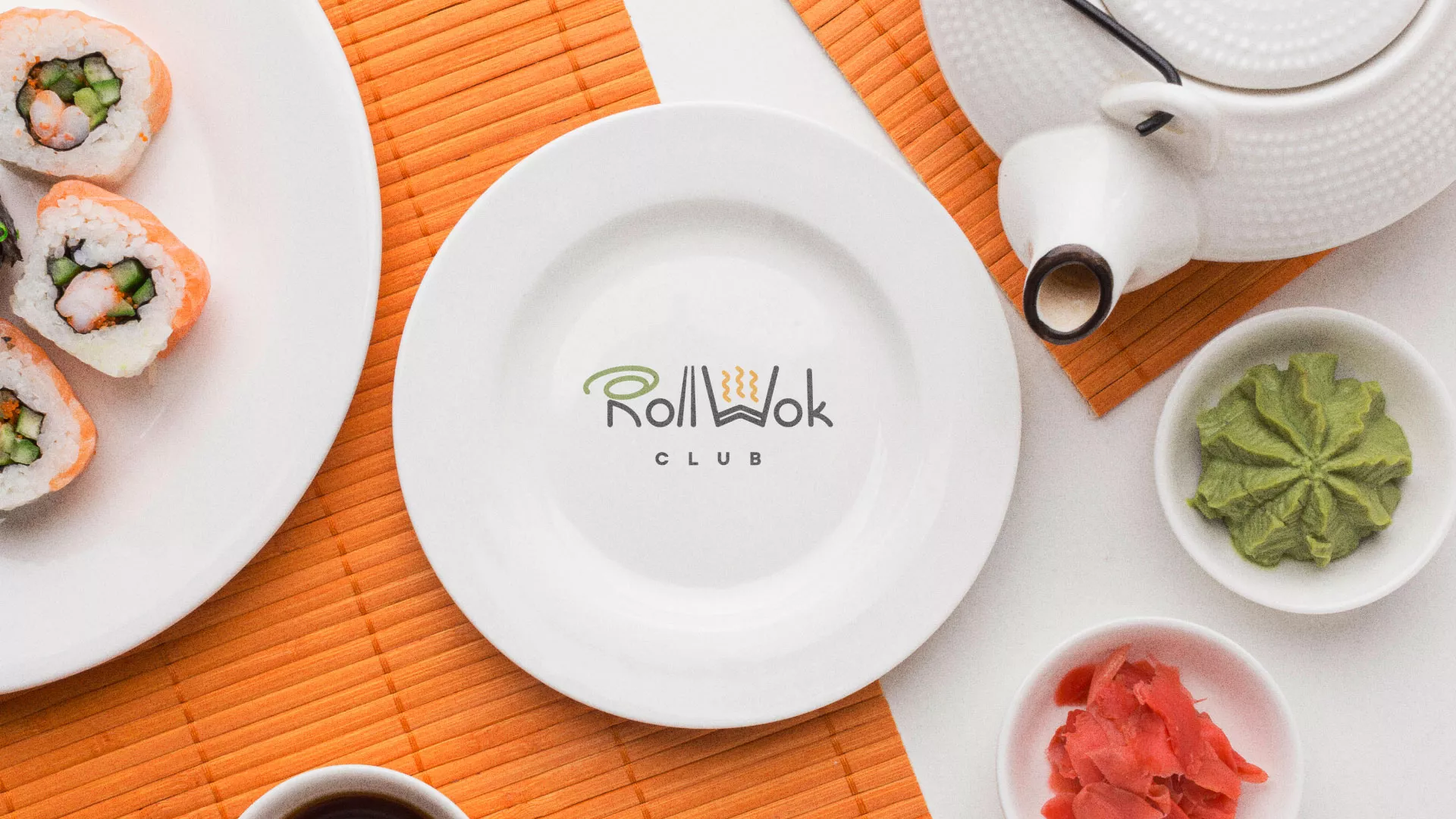 Разработка логотипа и фирменного стиля суши-бара «Roll Wok Club» в Полевском